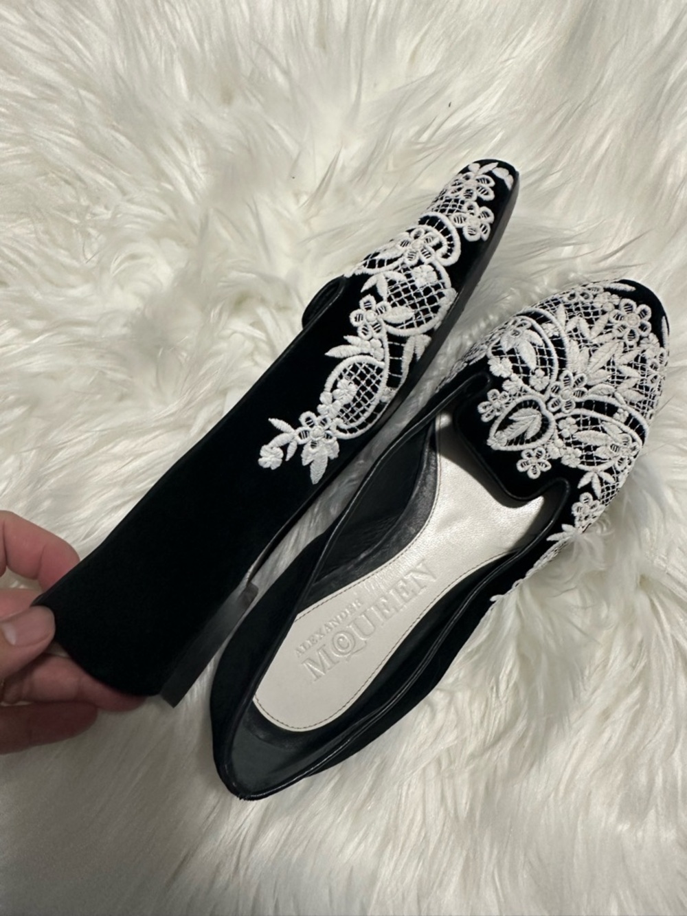 Alexander McQueen Black Suede Lace-Embroidered Pointed Flats sz 36 - Picture 4 of 7